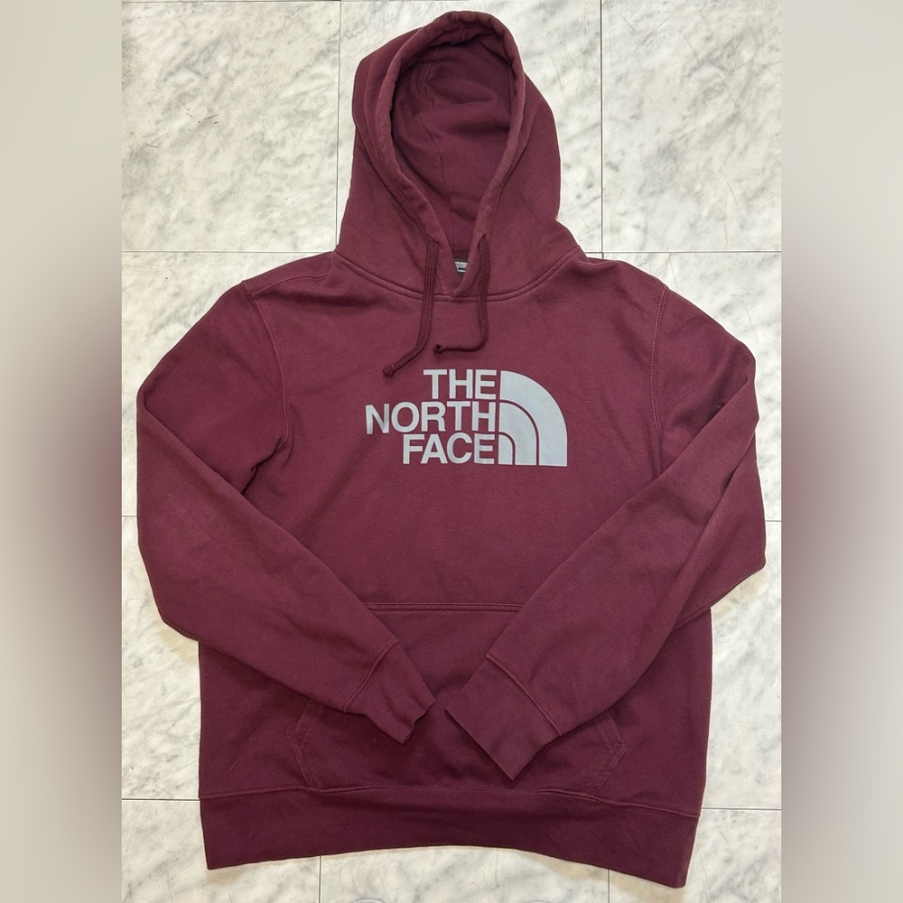 The North Face Hoodie Men’s Medium Maroon
